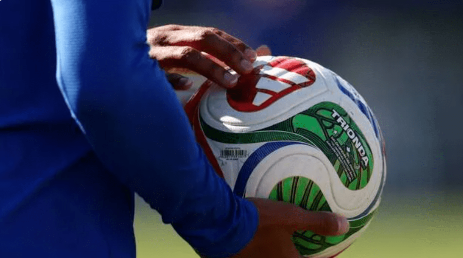 adidas et WhatsApp révolutionnent les échanges des fans pour la Coupe du Monde 2026 avec le ballon Trionda