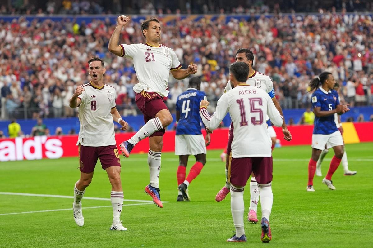 Coupe du Monde 2026 : l&rsquo;Espagne domine la France et décroche son billet pour la finale