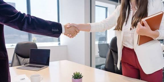 Réussir un entretien d’embauche : les bonnes pratiques pour convaincre les recruteurs
