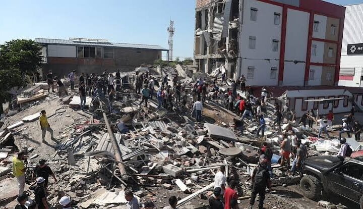 Colombie : un puissant séisme de magnitude 7,4 fait au moins 240 morts et plusieurs blessés