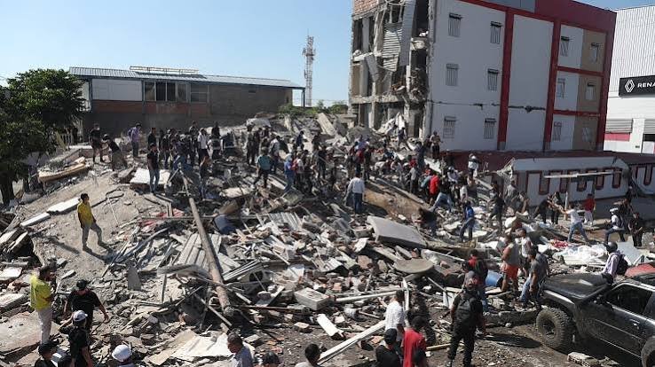 Colombie : un puissant séisme de magnitude 7,4 fait au moins 240 morts et plusieurs blessés